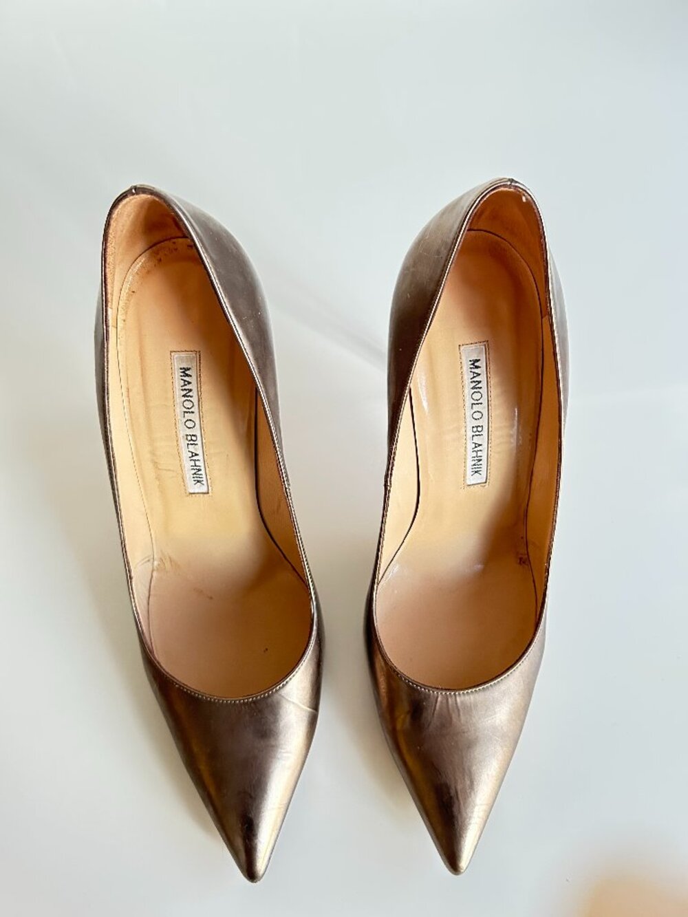 Manolo Blahnik BB 105 Metallic Bronze/Pewter Leather Pointed Toe Pumps Size 37